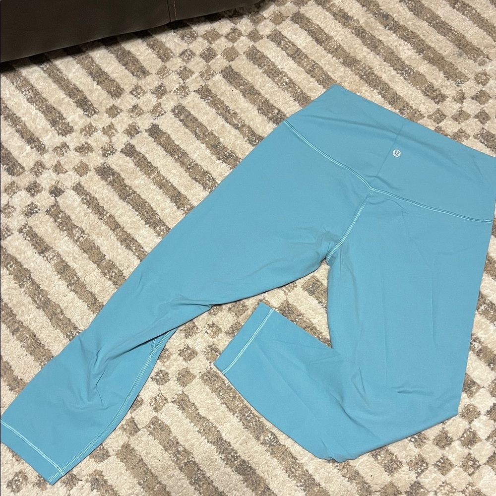 Lululemon women's crop align leggings 23" hem